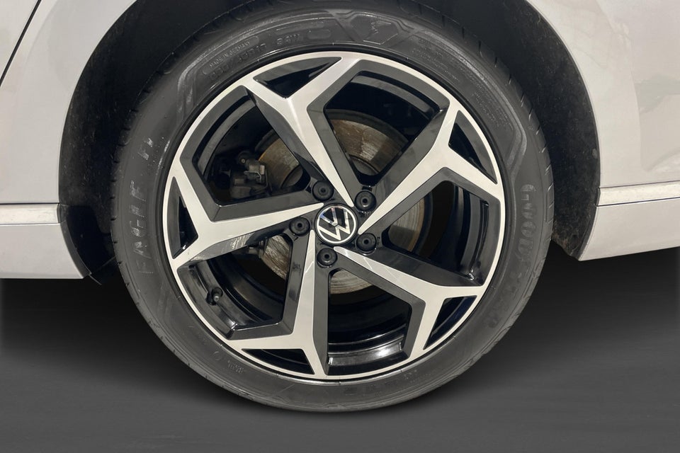 VW Passat 1,5 TSi 150 Elegance High Variant DSG 5d