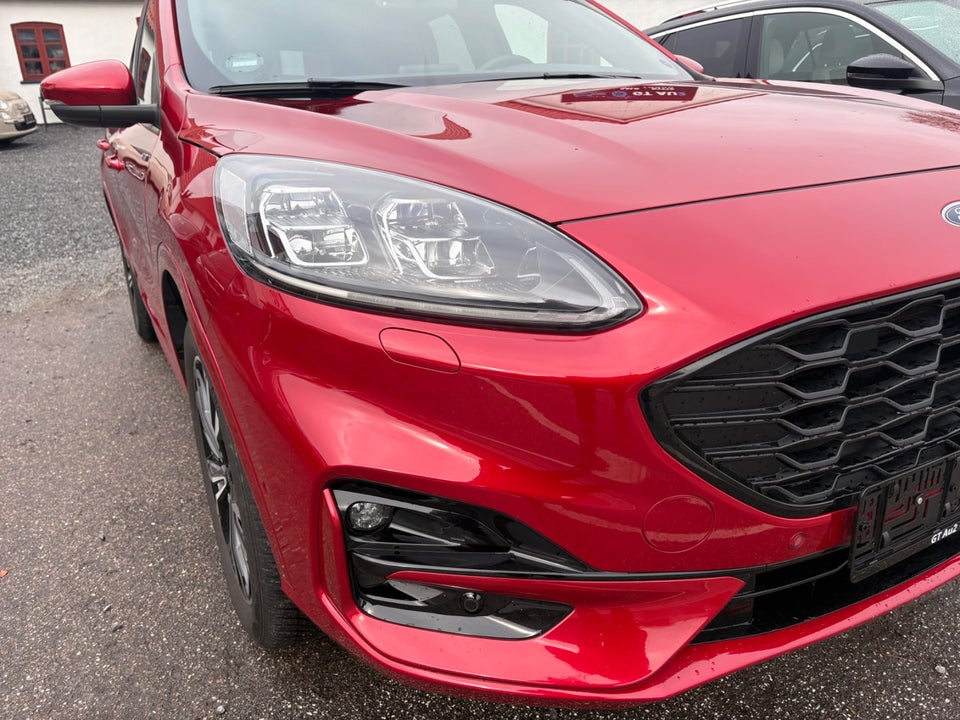 Ford Kuga 2,5 HEV ST-Line X CVT 5d