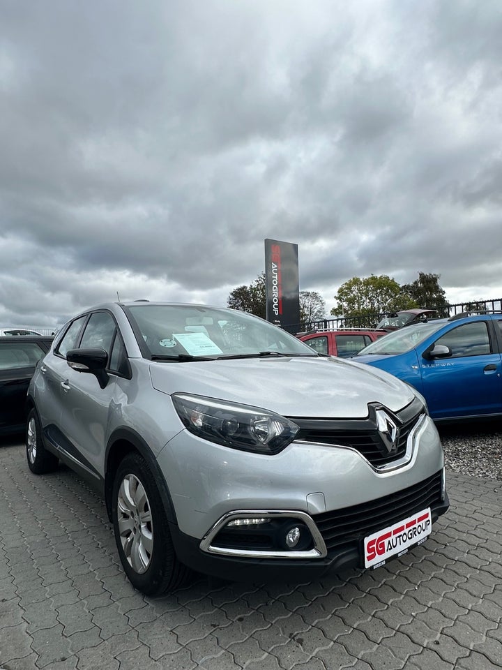 Renault Captur 0,9 TCe 90 Expression 5d