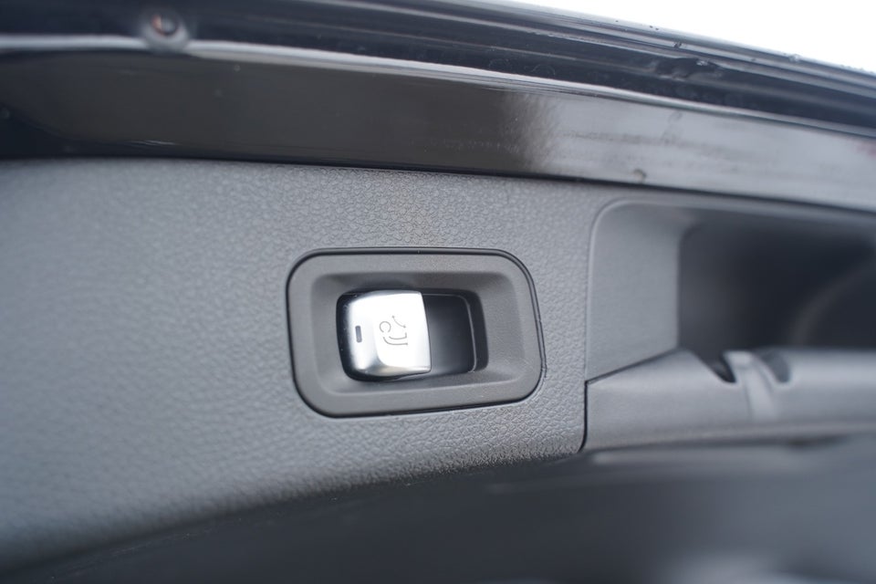 Mercedes C300 d 2,0 AMG Line stc. aut. 5d