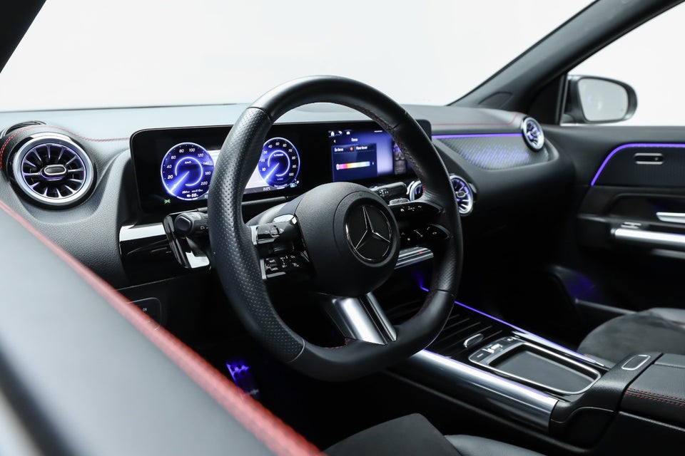 Mercedes EQA350 AMG Line 4Matic 5d