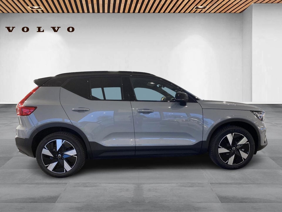 Volvo XC40 P6 ReCharge Plus 5d