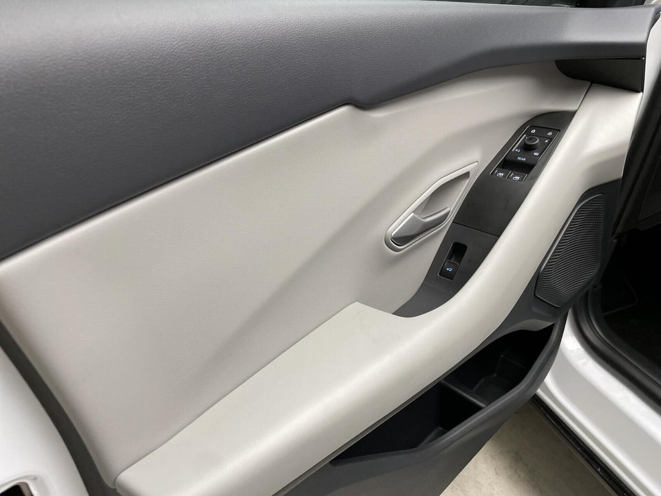 Ford Capri 77 Select Extended Range 5d