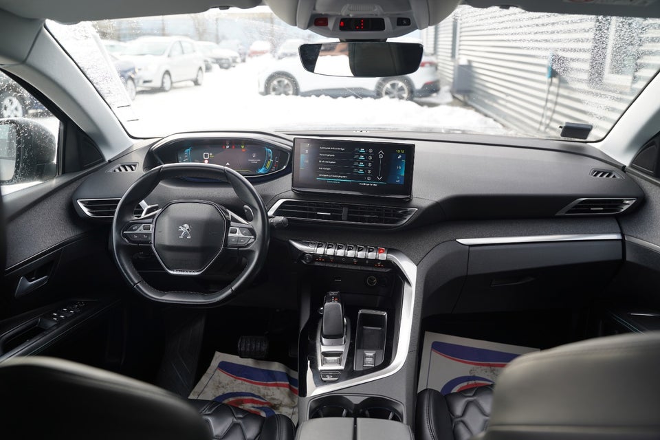 Peugeot 3008 1,6 Hybrid4 Allure Pack Limited EAT8 5d