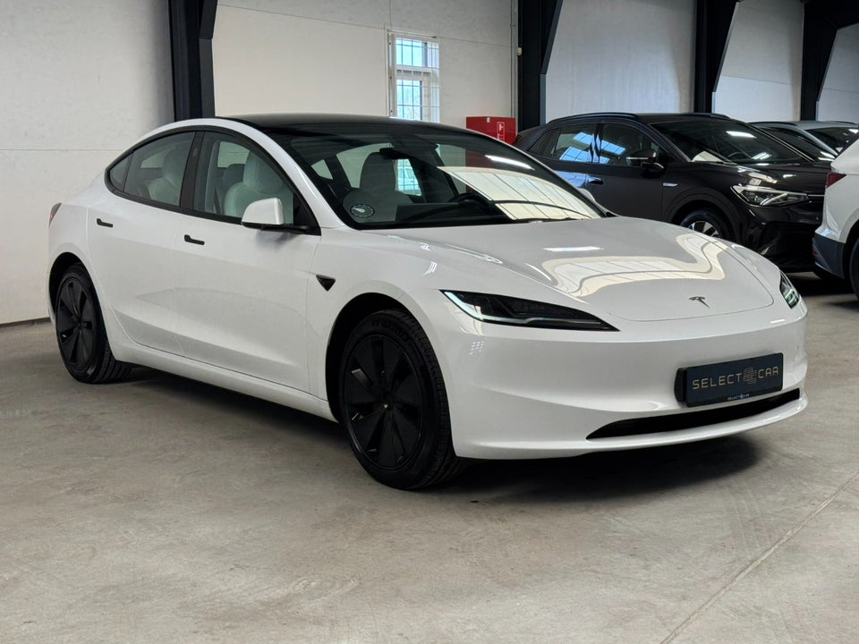 Tesla Model 3 RWD 4d