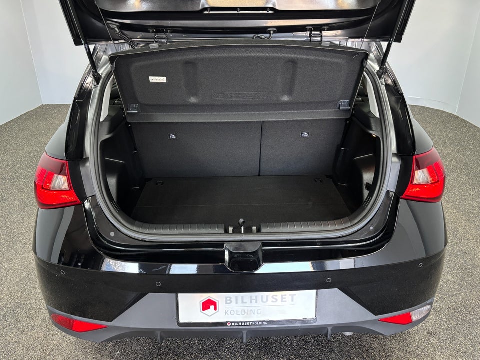 Hyundai i20 1,0 T-GDi Essential DCT 5d