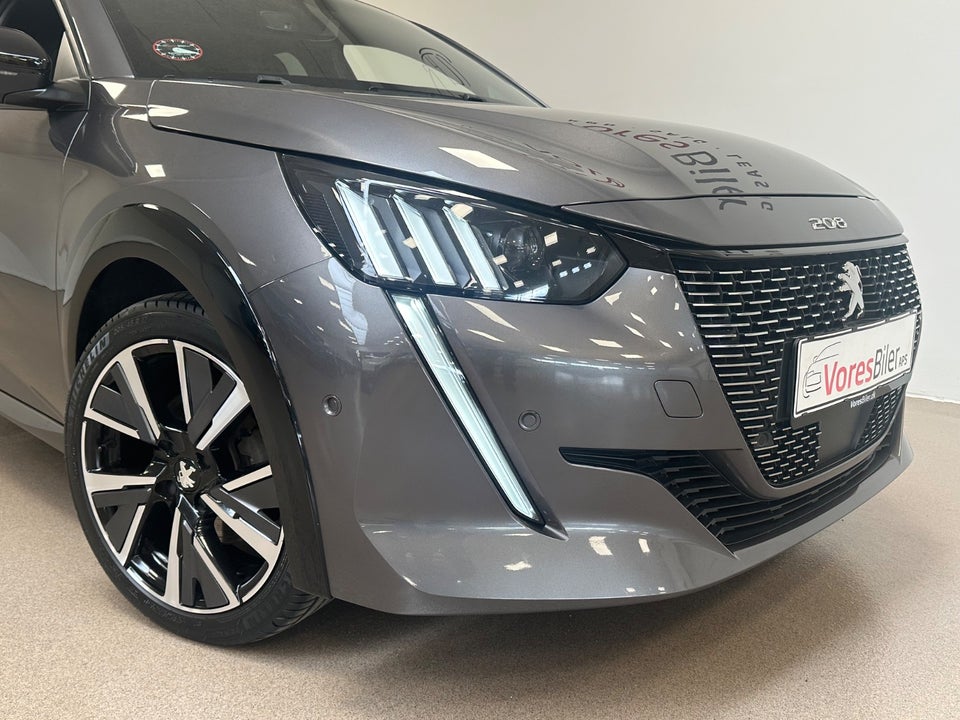 Peugeot 208 1,2 PureTech 100 GT 5d