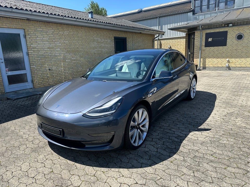 Tesla Model 3 Performance AWD 4d