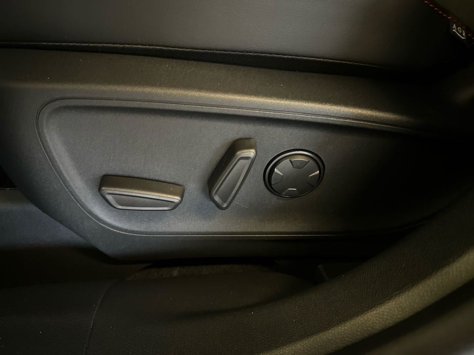 Ford Kuga 2,5 PHEV ST-Line X CVT 5d