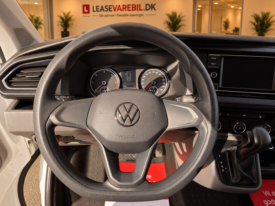 VW Transporter 2,0 TDi 150 Kassevogn DSG kort