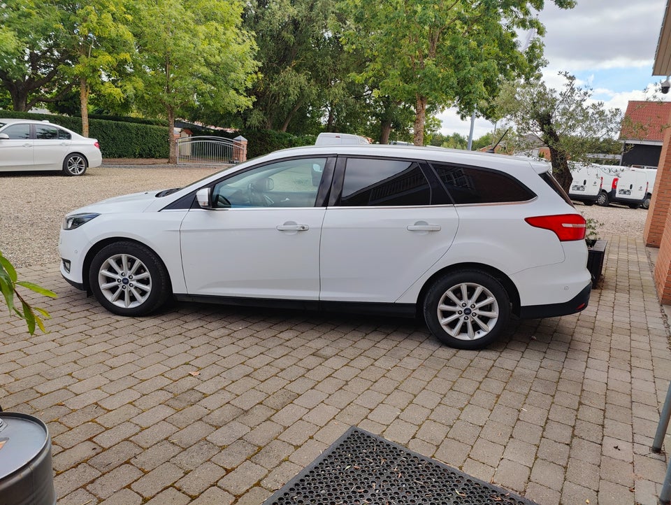 Ford Focus 1,5 TDCi 120 Titanium stc. Van 5d