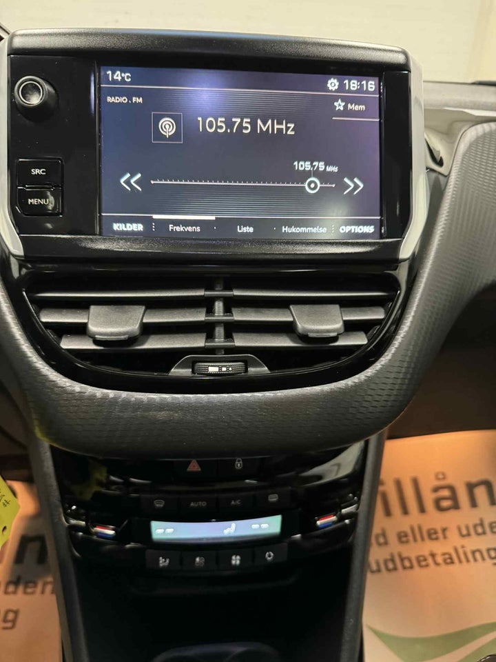 Peugeot 2008 1,6 BlueHDi 100 Allure Sky 5d