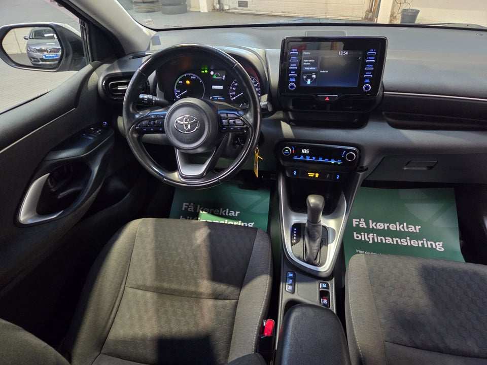 Toyota Yaris 1,5 Hybrid H3 e-CVT 5d