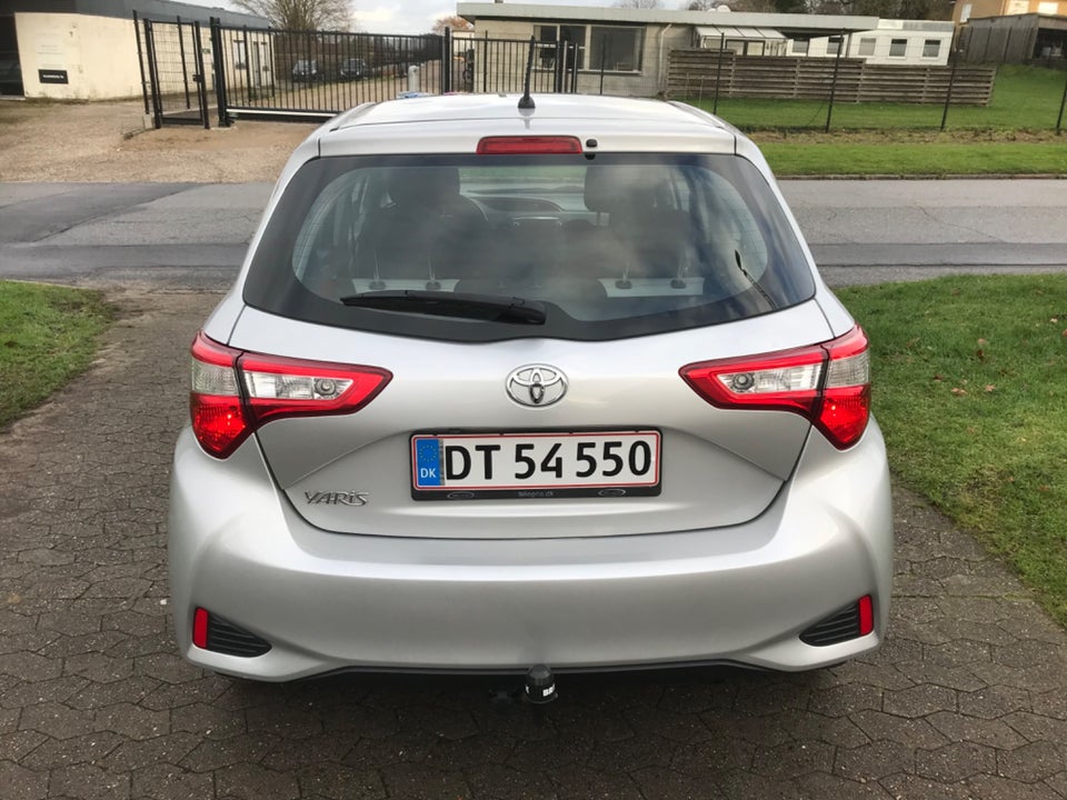Toyota Yaris 1,0 VVT-i T2 5d