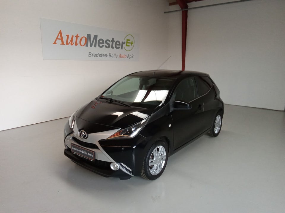 Toyota Aygo 1,0 VVT-i x-black 5d