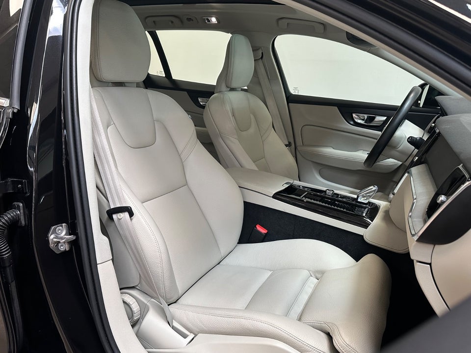 Volvo V60 2,0 T6 ReCharge Inscription aut. AWD 5d