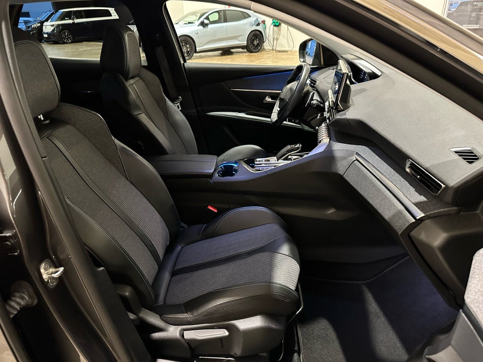 Peugeot 3008 1,6 Hybrid Allure Pack EAT8 5d