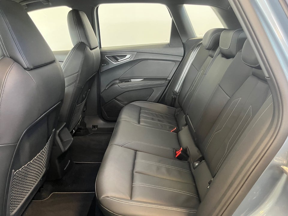 Audi Q4 e-tron 40 Advanced 5d