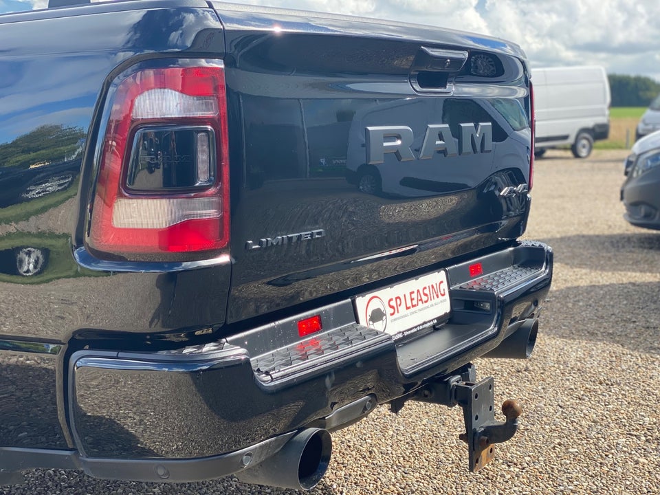 Dodge RAM 1500 5,7 V8 Hemi Limited Night aut. 4d