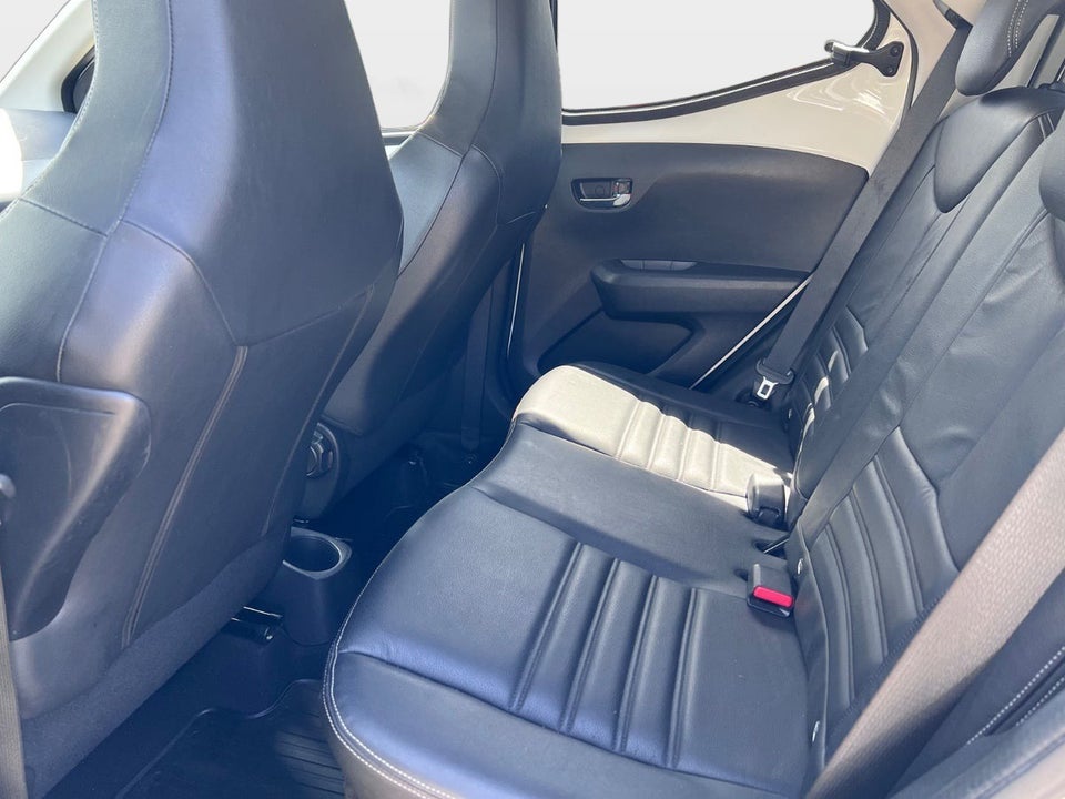 Toyota Aygo 1,0 VVT-i x-press 5d