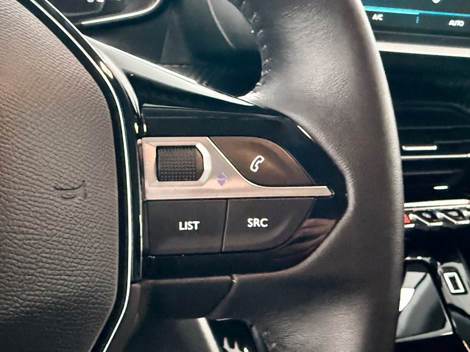 Peugeot 208 1,2 PureTech 100 Allure Pack 5d