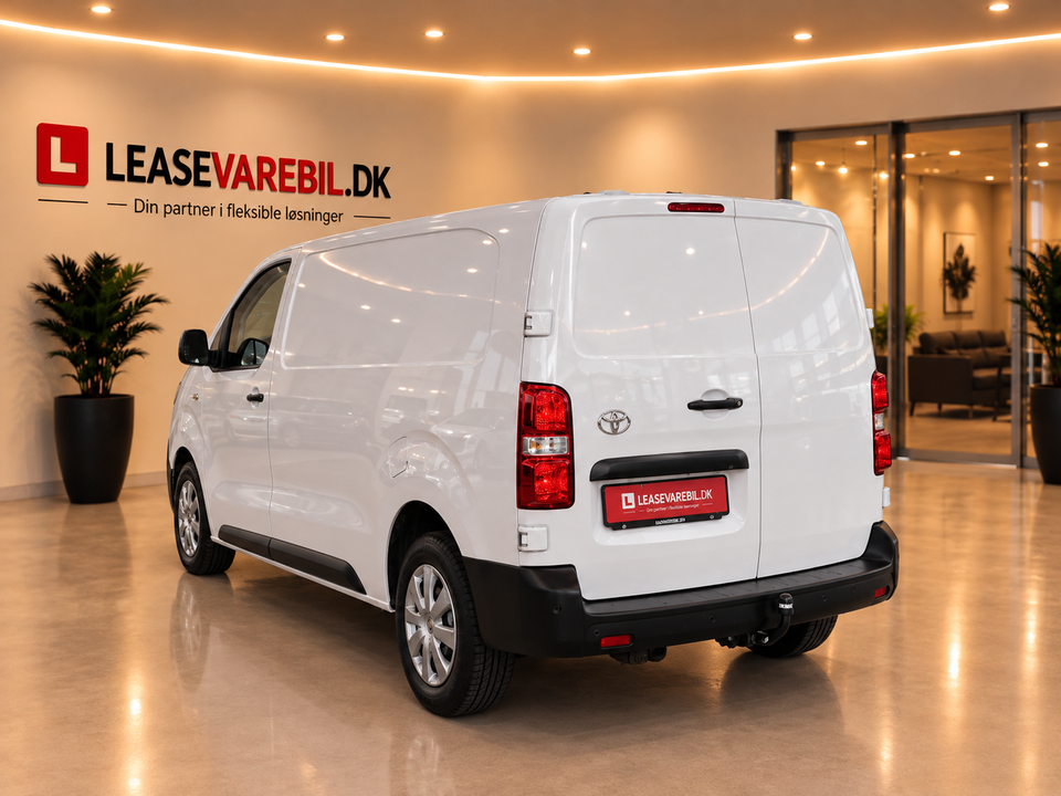 Toyota ProAce 2,0 D 120 Long Comfort Master aut. 4d