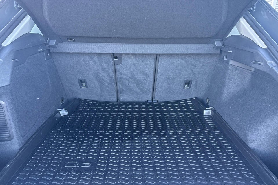 Audi Q3 45 TFSi e Attitude plus S-tr. 5d