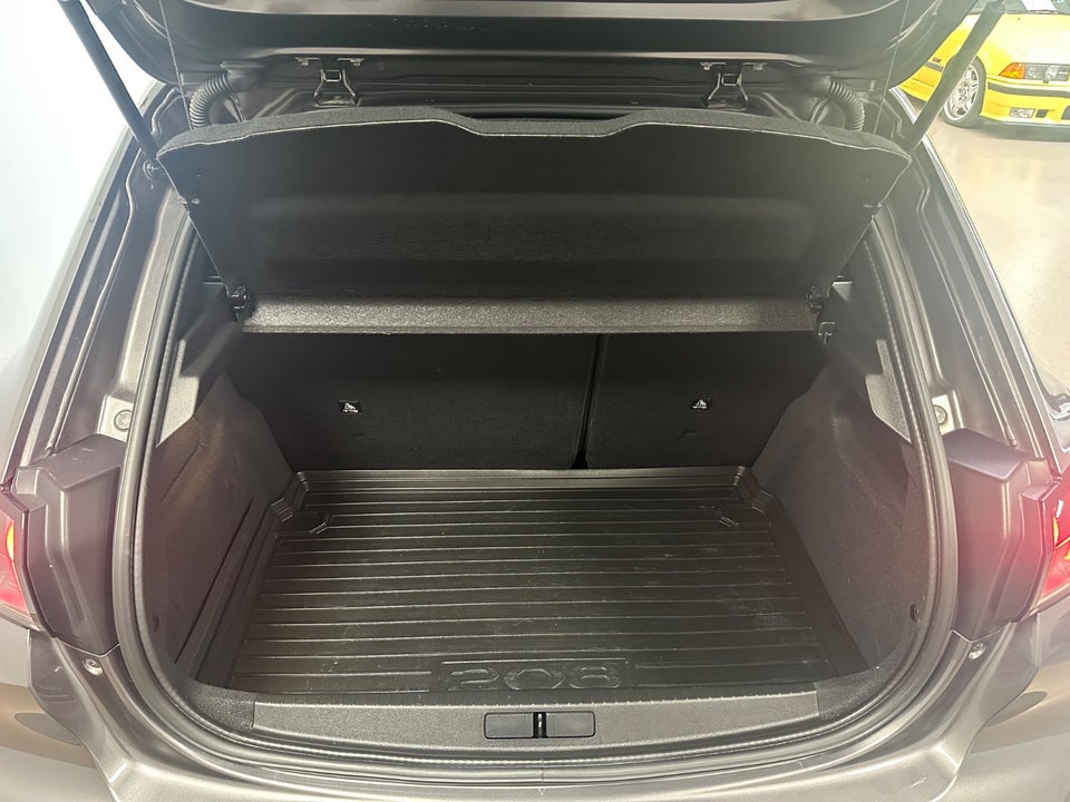 Peugeot 208 1,2 PureTech 100 GT 5d