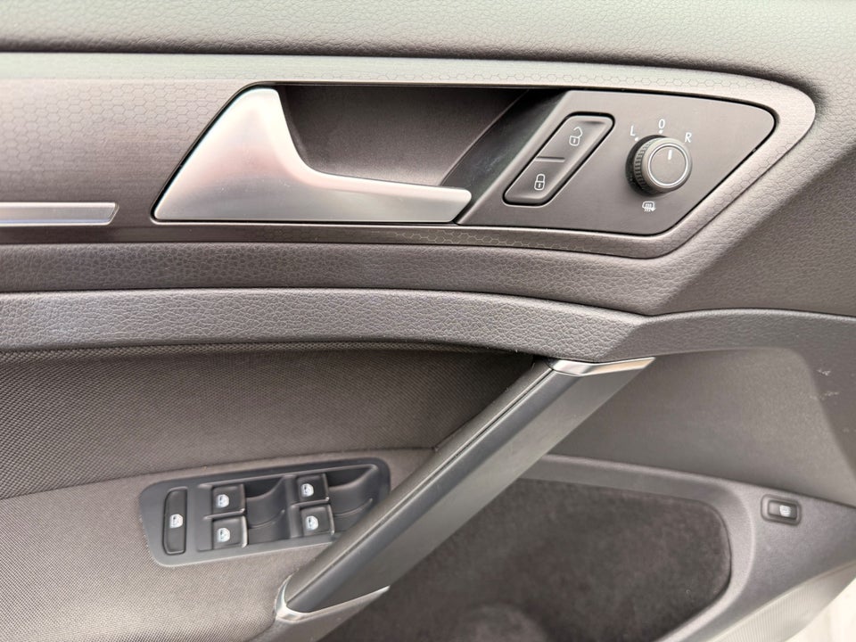 VW Golf VII 1,4 GTE DSG 5d