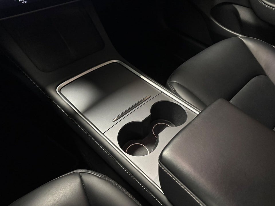 Tesla Model 3 Standard Range+ RWD 4d