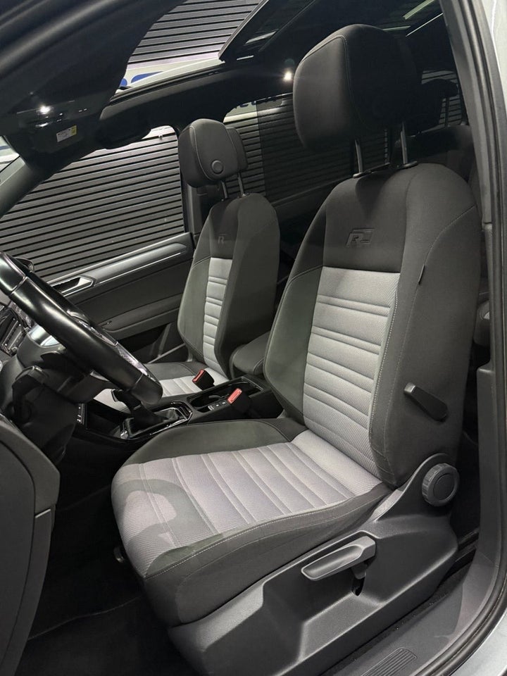 VW Touran 2,0 TDi 190 R-line DSG 7prs 5d