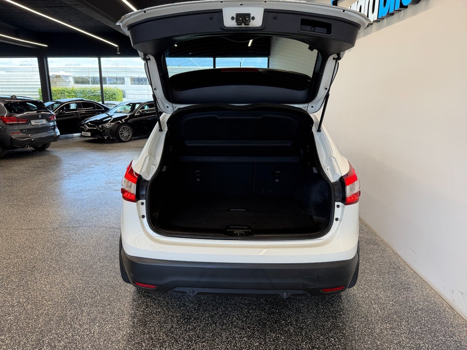 Nissan Qashqai 1,2 Dig-T 115 Tekna 5d