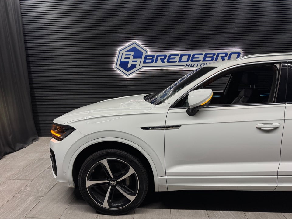 VW Touareg 3,0 TSi 340 R-line aut. 4Motion 5d