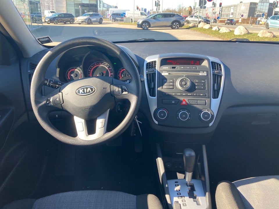 Kia Ceed 1,6 CVVT Motion aut. 5d