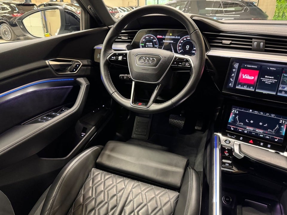 Audi e-tron 55 S-line Sportback quattro 5d