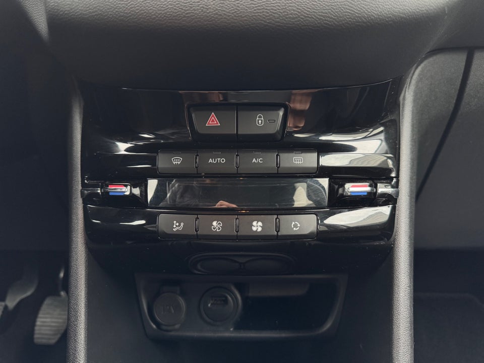 Peugeot 208 1,6 BlueHDi 100 Envy 5d