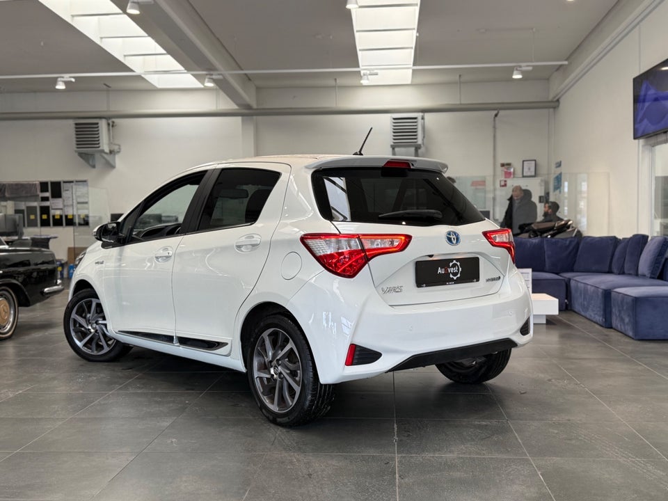 Toyota Yaris 1,5 Hybrid H3 Premium e-CVT 5d