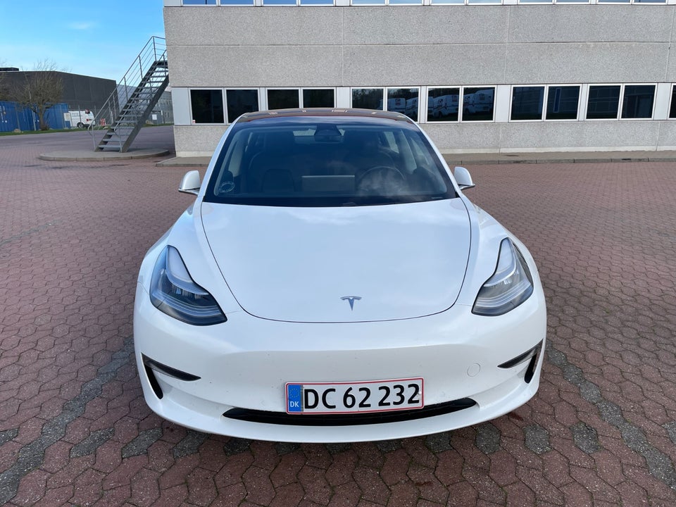 Tesla Model 3 Long Range AWD 4d