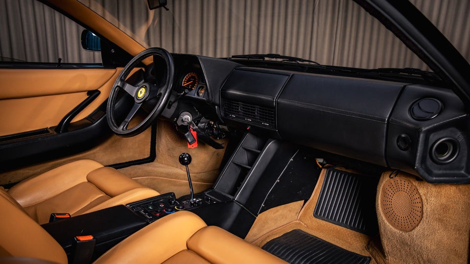 Ferrari Testarossa 4,9  2d
