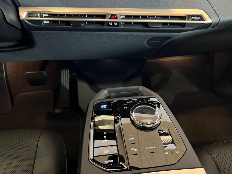 BMW iX xDrive40 5d