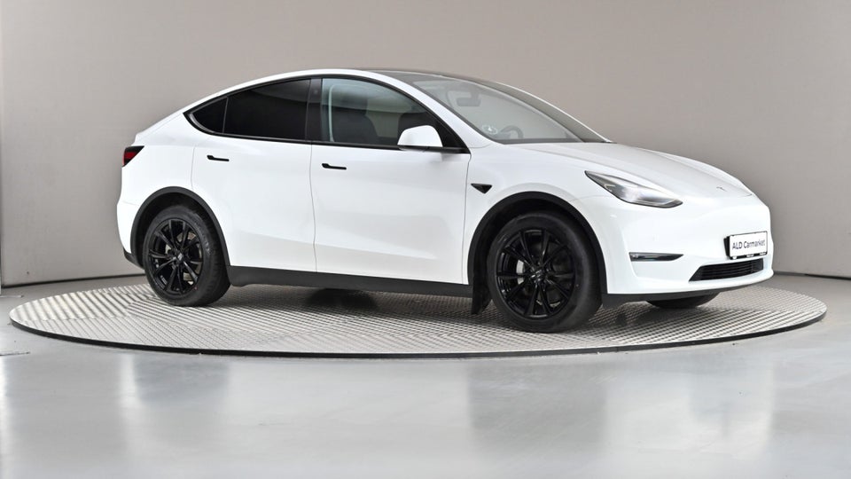 Tesla Model Y Long Range AWD 5d