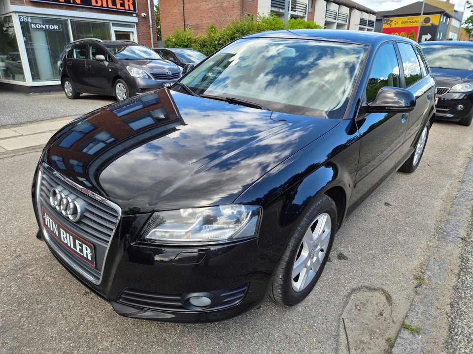 Audi A3 1,6 Ambiente Sportback 5d