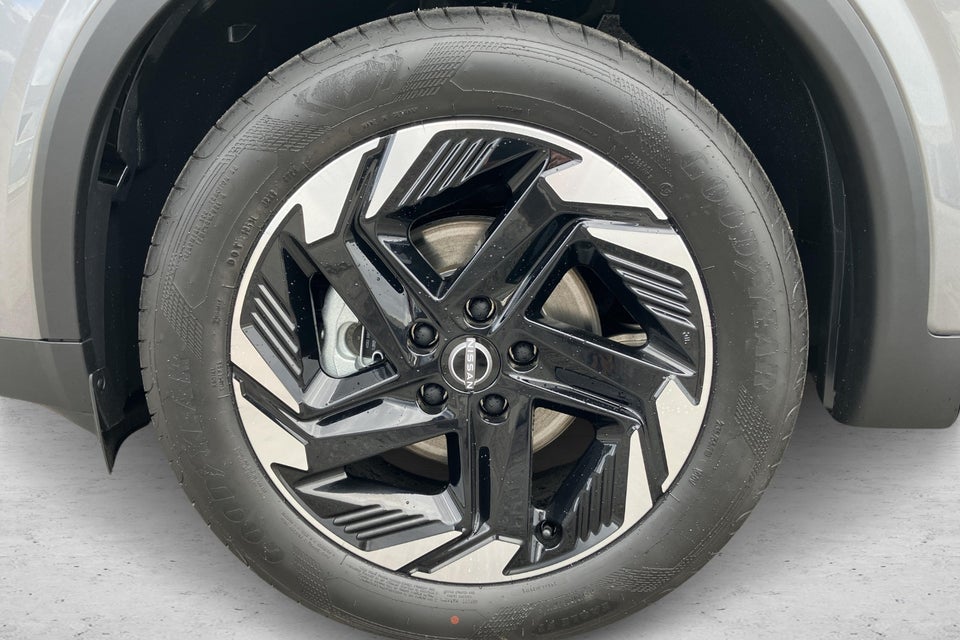 Nissan Qashqai 1,3 mHEV N-Connecta X-tr. 5d