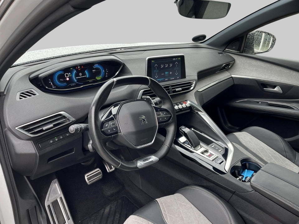 Peugeot 3008 1,6 Hybrid4 GT Premium EAT8 5d