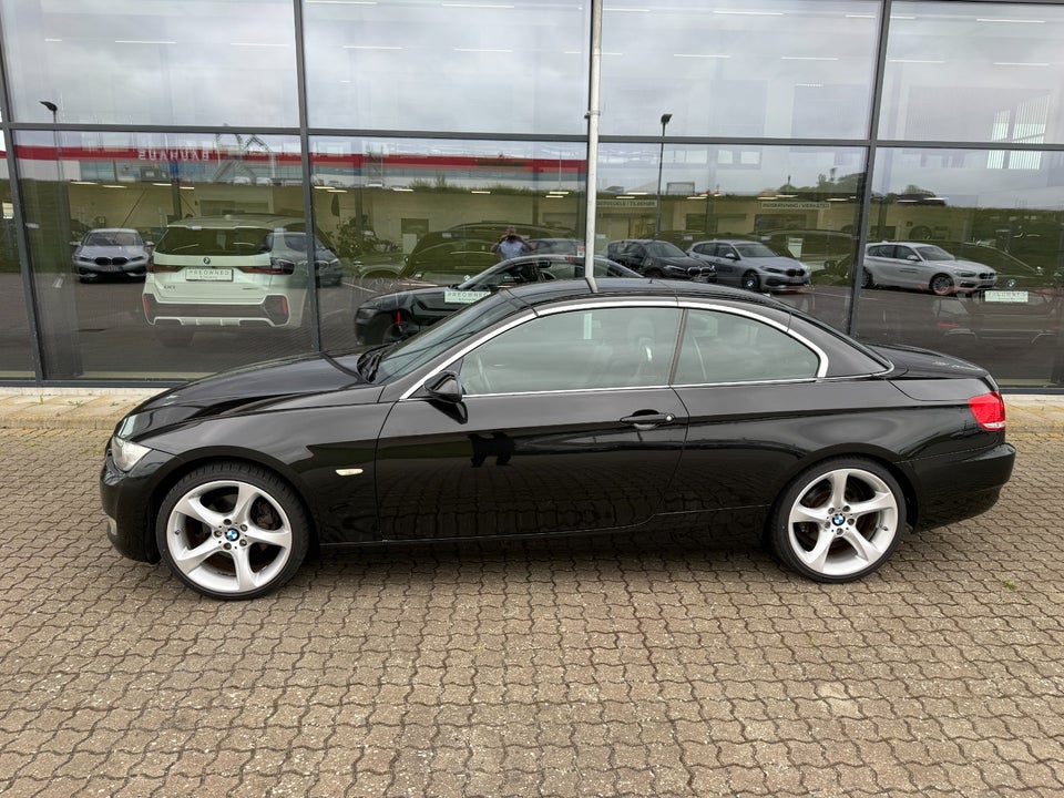 BMW 320i 2,0 Cabriolet 2d