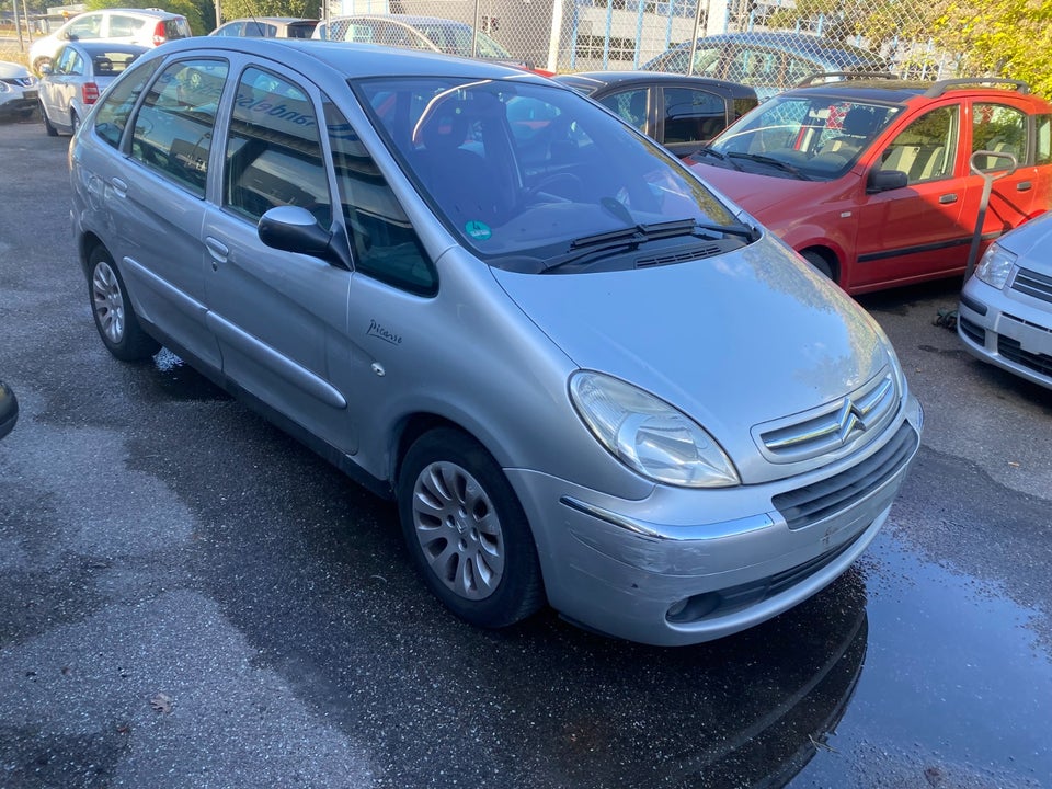 Citroën Xsara Picasso 1,6i 16V 110 Exclusive 5d