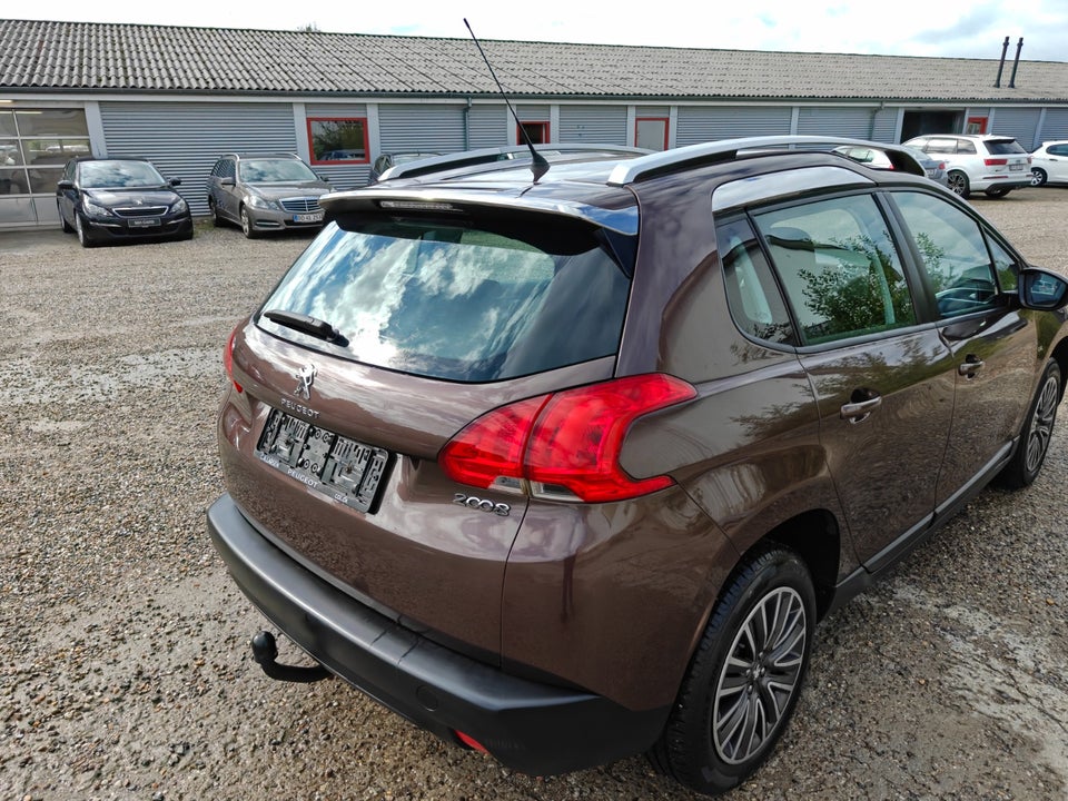 Peugeot 2008 1,2 VTi 82 Allure 5d