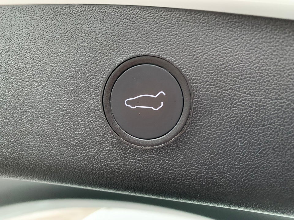 Tesla Model 3 Standard Range+ RWD 4d