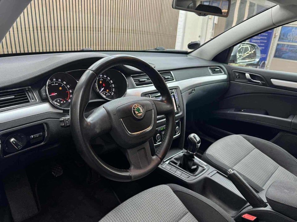 Skoda Superb 1,6 TDi 105 Ambition Combi GreenLine 5d