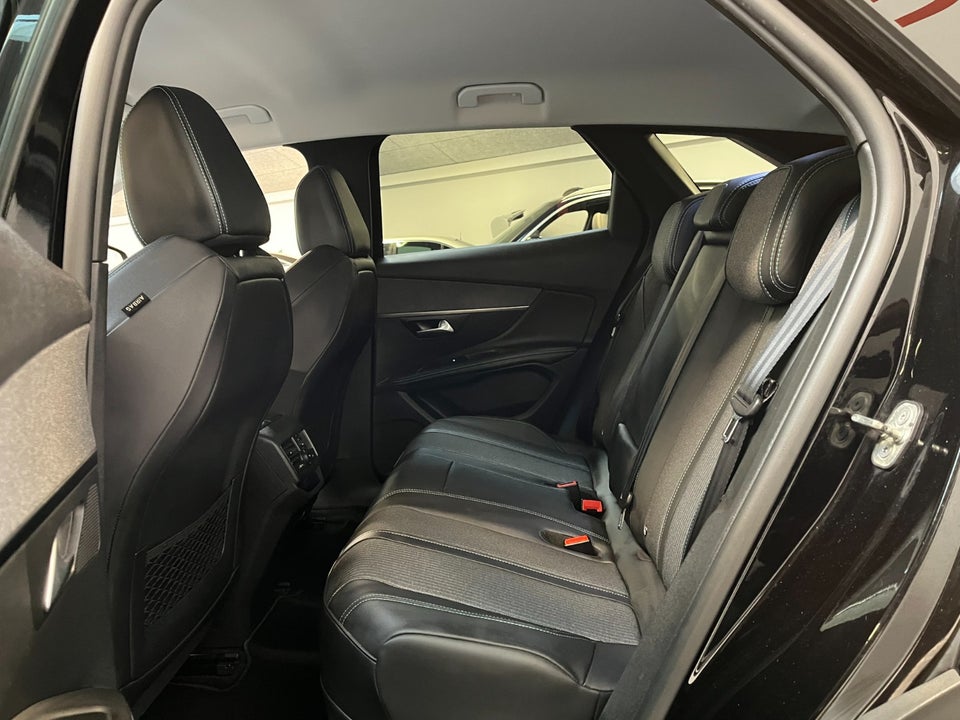 Peugeot 3008 1,6 Hybrid Selection Sport EAT8 5d